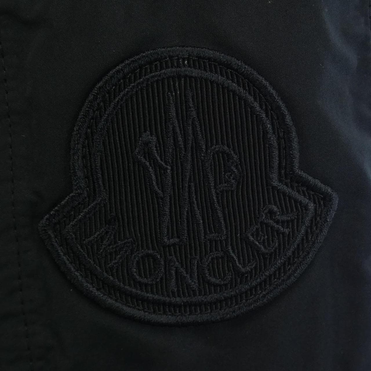 モンクレール MONCLER ダウンジャケット