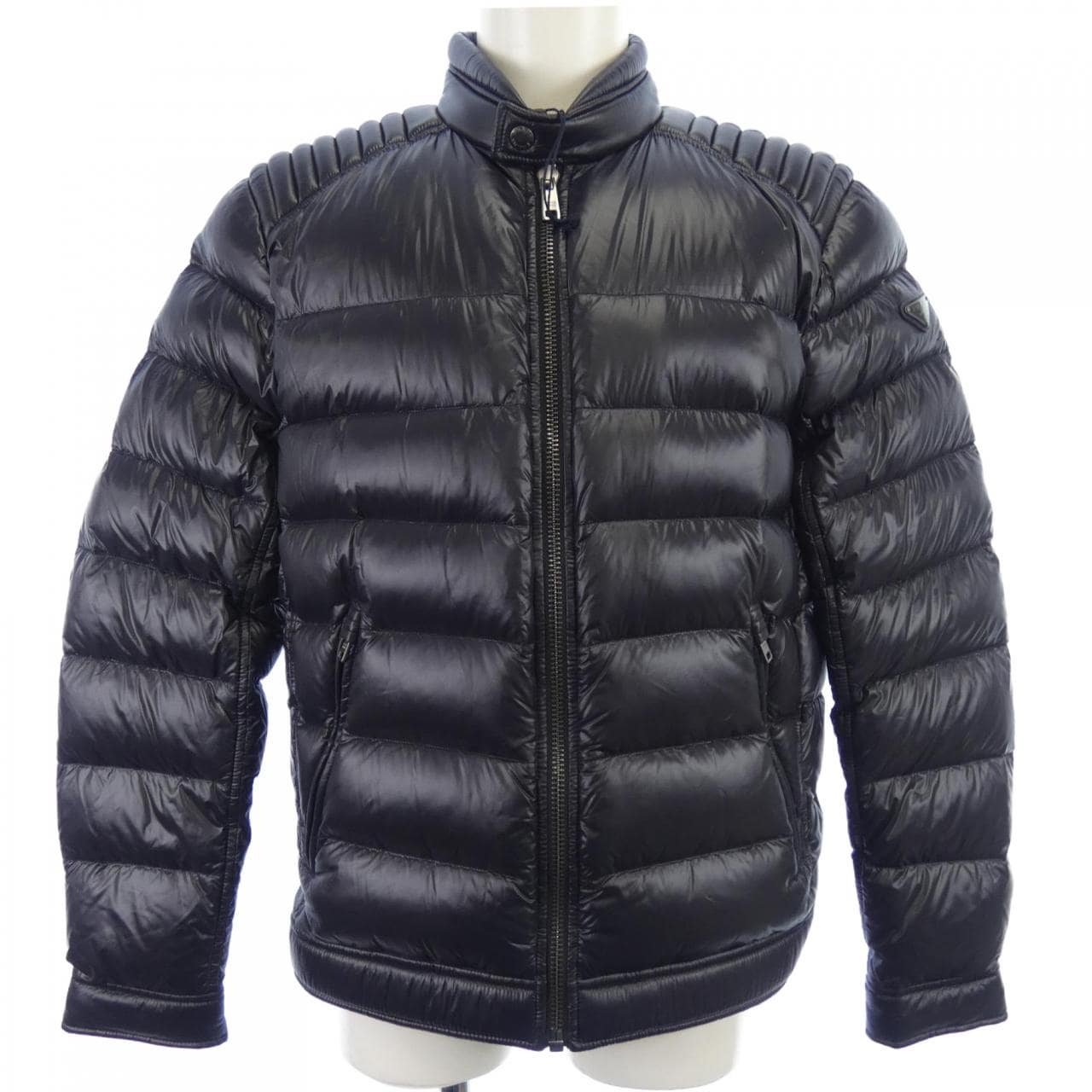 プラダ PRADA トライアングルロゴ SGB608 R142 AR0 ダウンジャケット