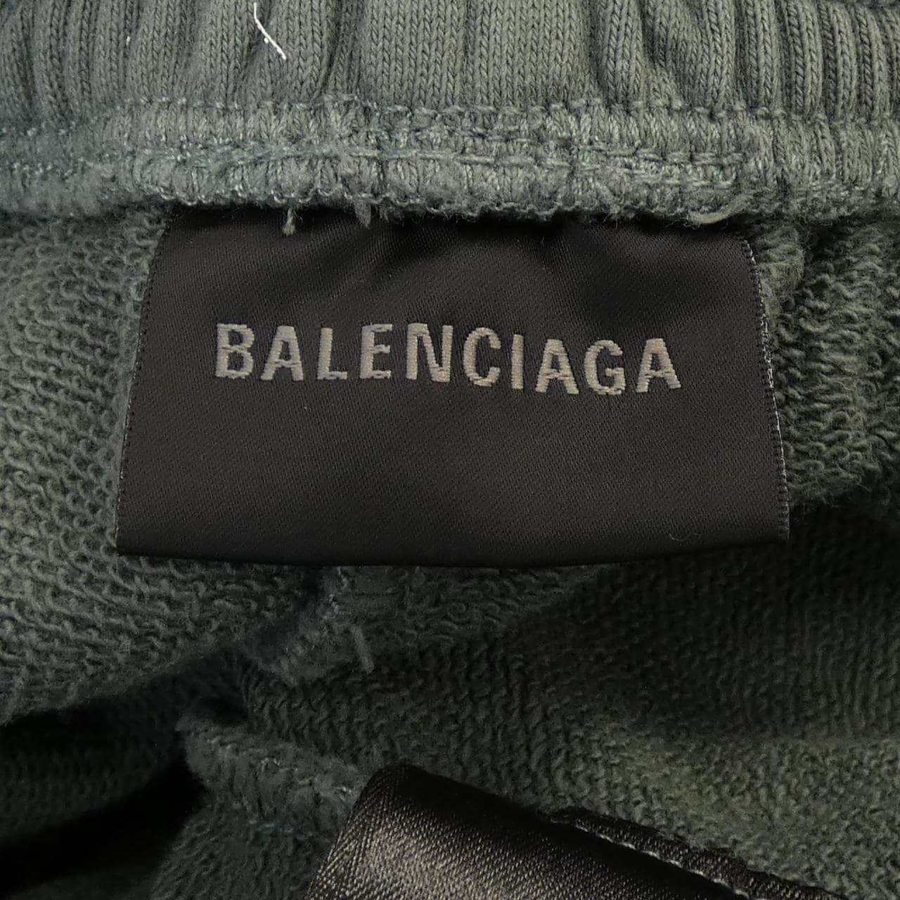 バレンシアガ BALENCIAGA 676137 TNVR6 ショートパンツ