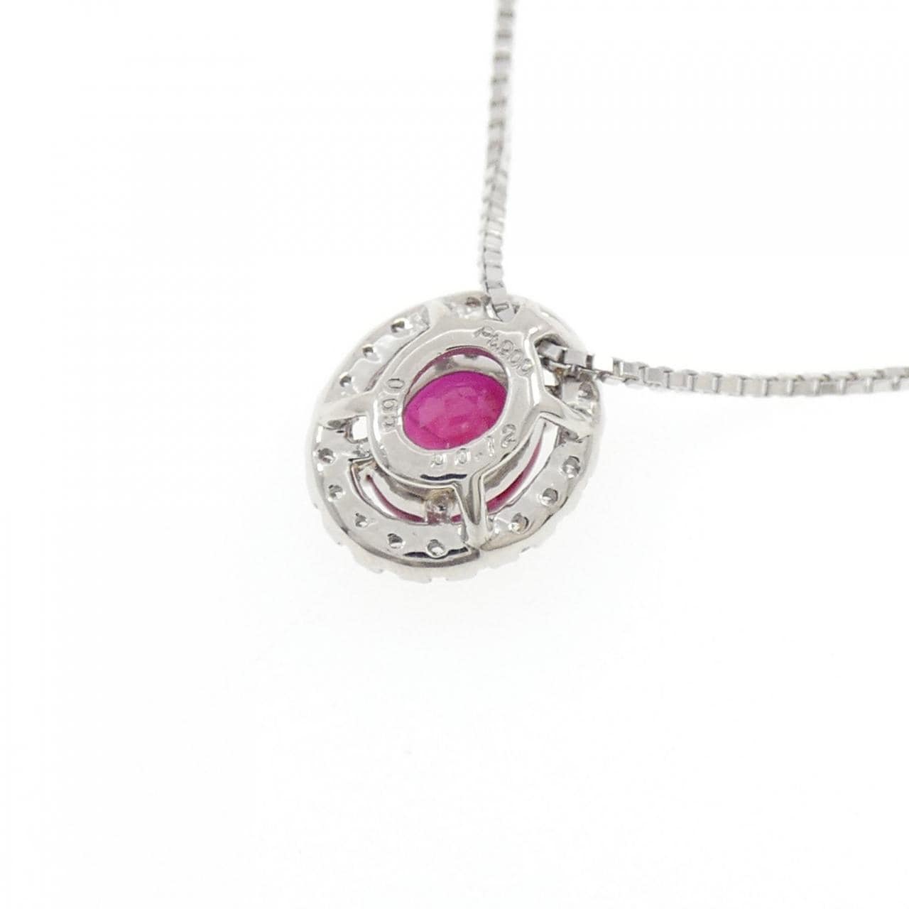 PT900/K18WG ルビー ネックレス 0.65CT