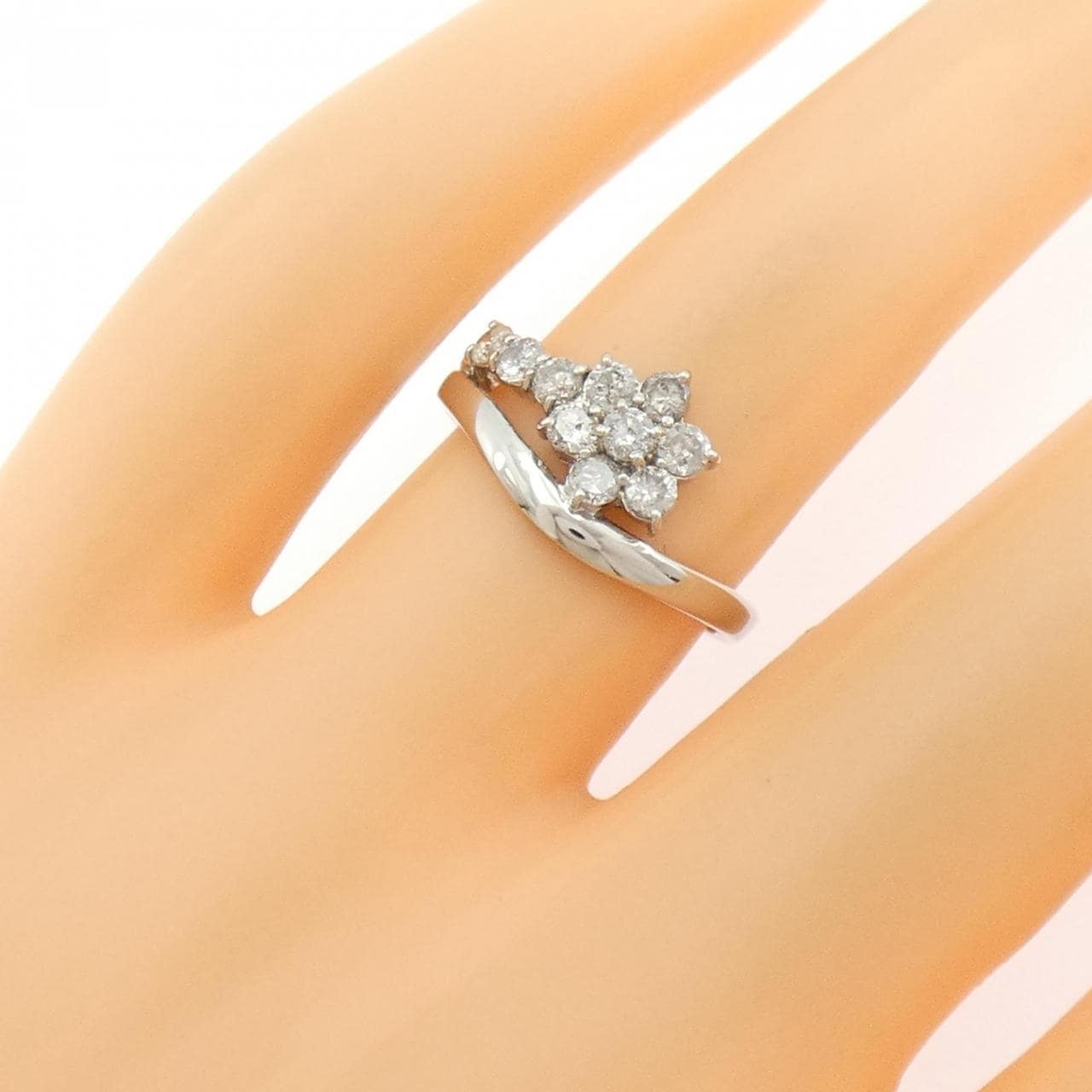 PT900 フラワー ダイヤモンド リング 0.50CT