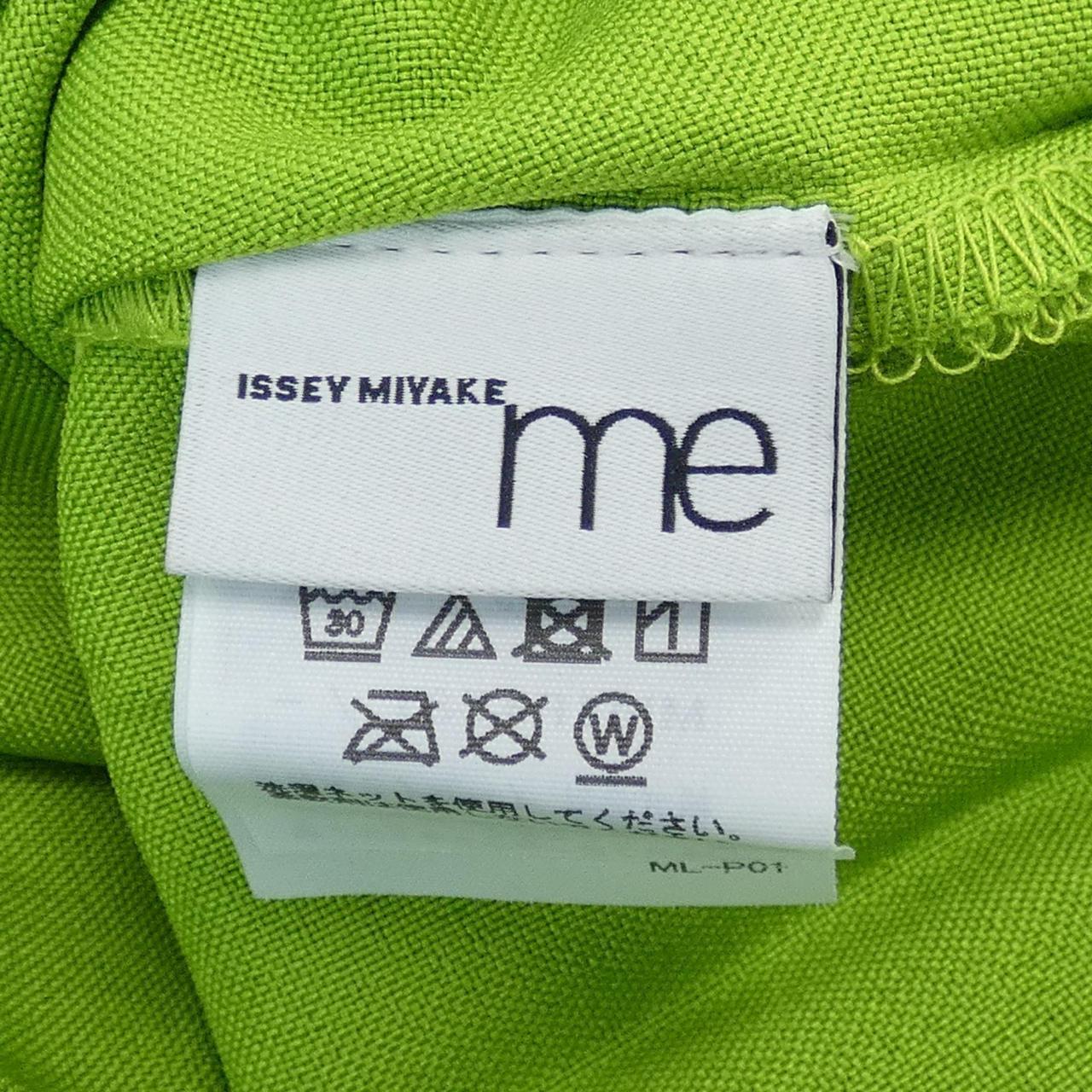 ミーイッセイミヤケ me ISSEY MIYAKE トップス