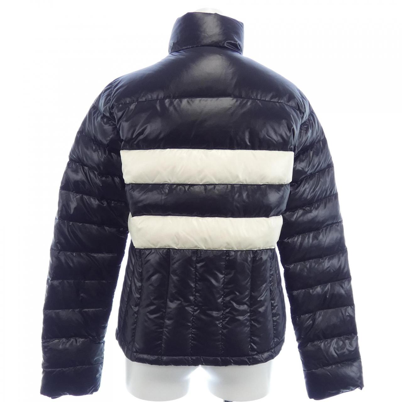 モンクレール MONCLER ダウンジャケット