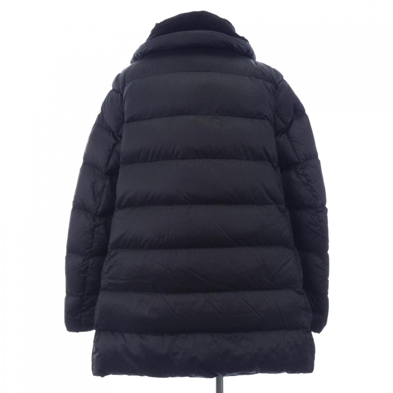 モンクレール MONCLER ダウンジャケット