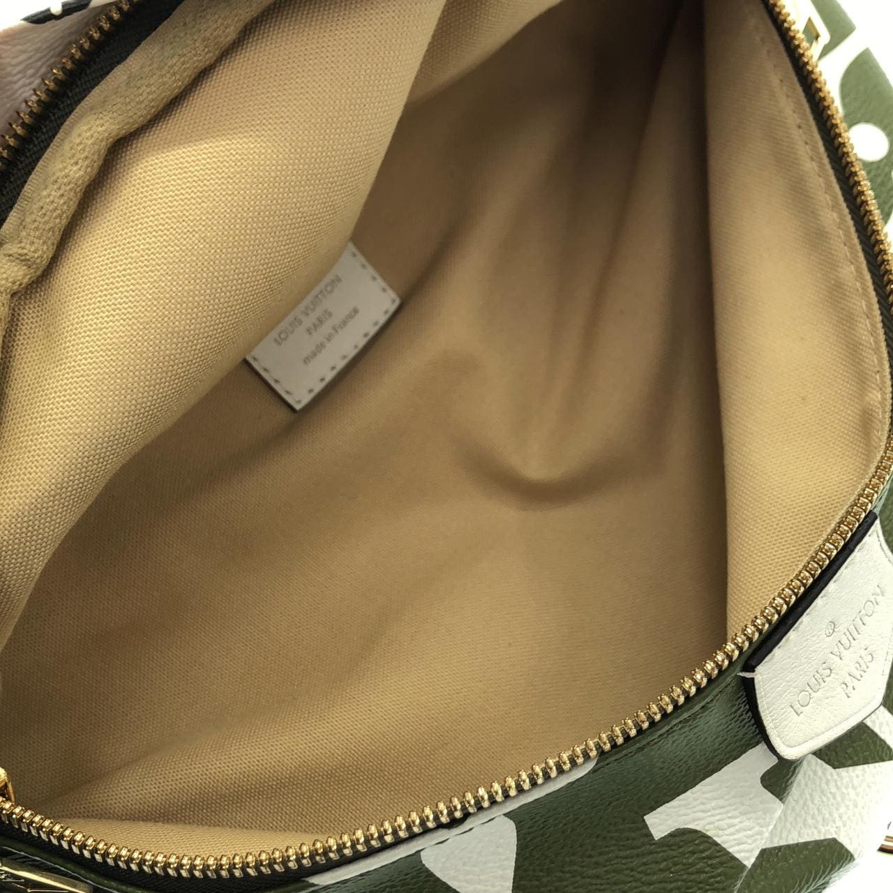 ルイヴィトン モノグラム ジャイアント バムバッグ M44611 ショルダーバッグ