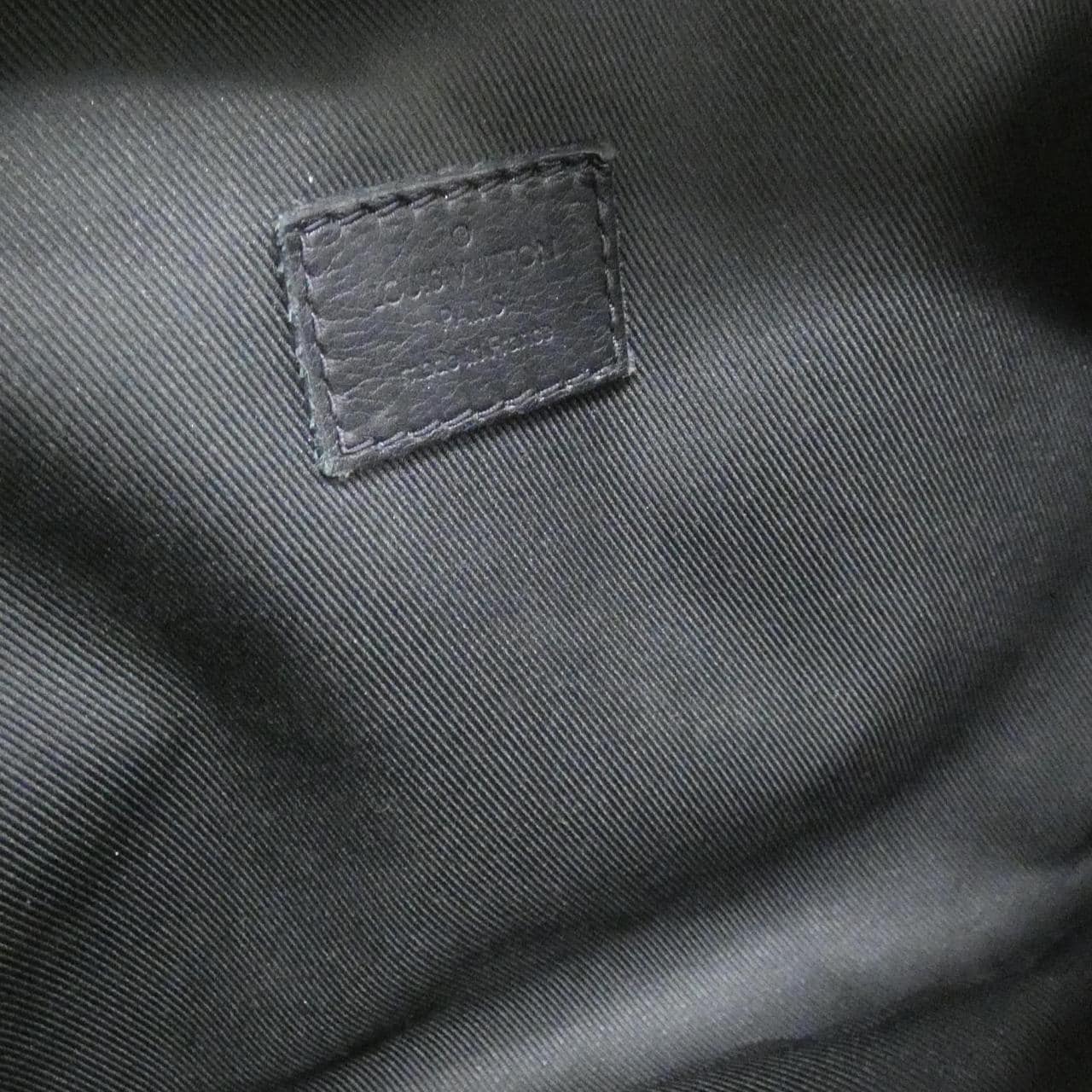 ルイヴィトン モノグラム シャドウ ディスカバリー バムバッグ M44388 ショルダーバッグ