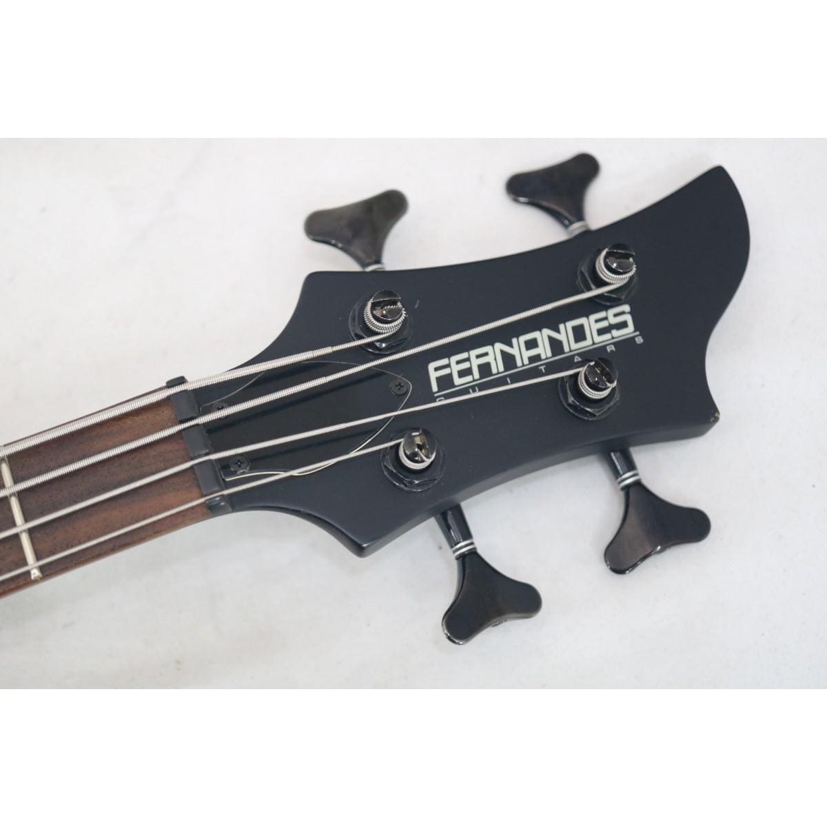 ＦＥＲＮＡＮＤＥＳ　　ＲＡＶＥＬＬＥ　ＢＡＳＳ　ＷＩＤＯＷ