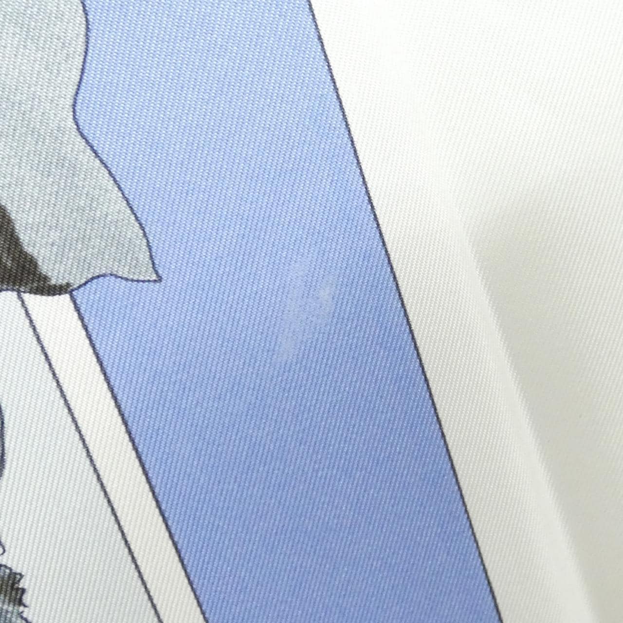 エルメス CONFIDENTS DES COEURS カレ スカーフ