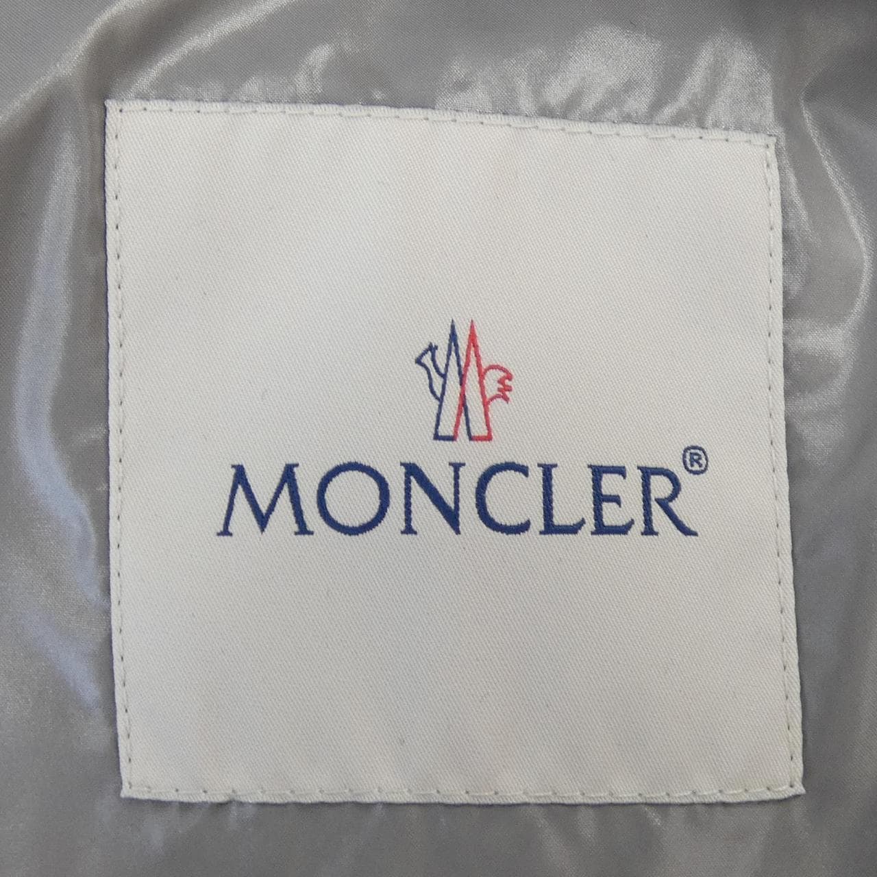 モンクレール MONCLER ダウンジャケット