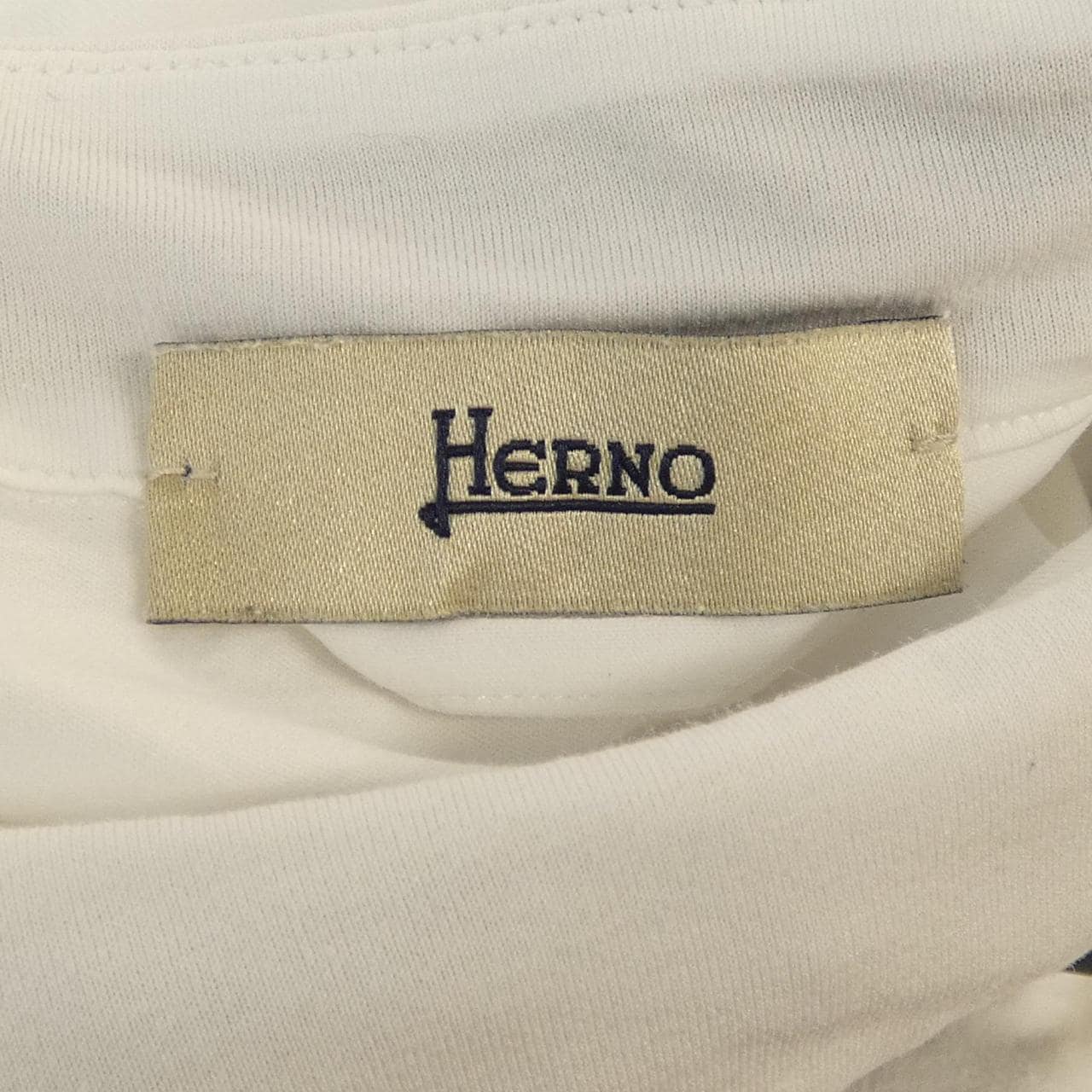 ヘルノ Herno Tシャツ