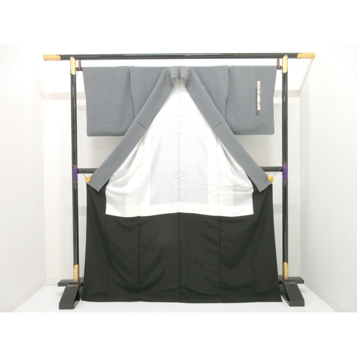 穿著友禪金彩繡花