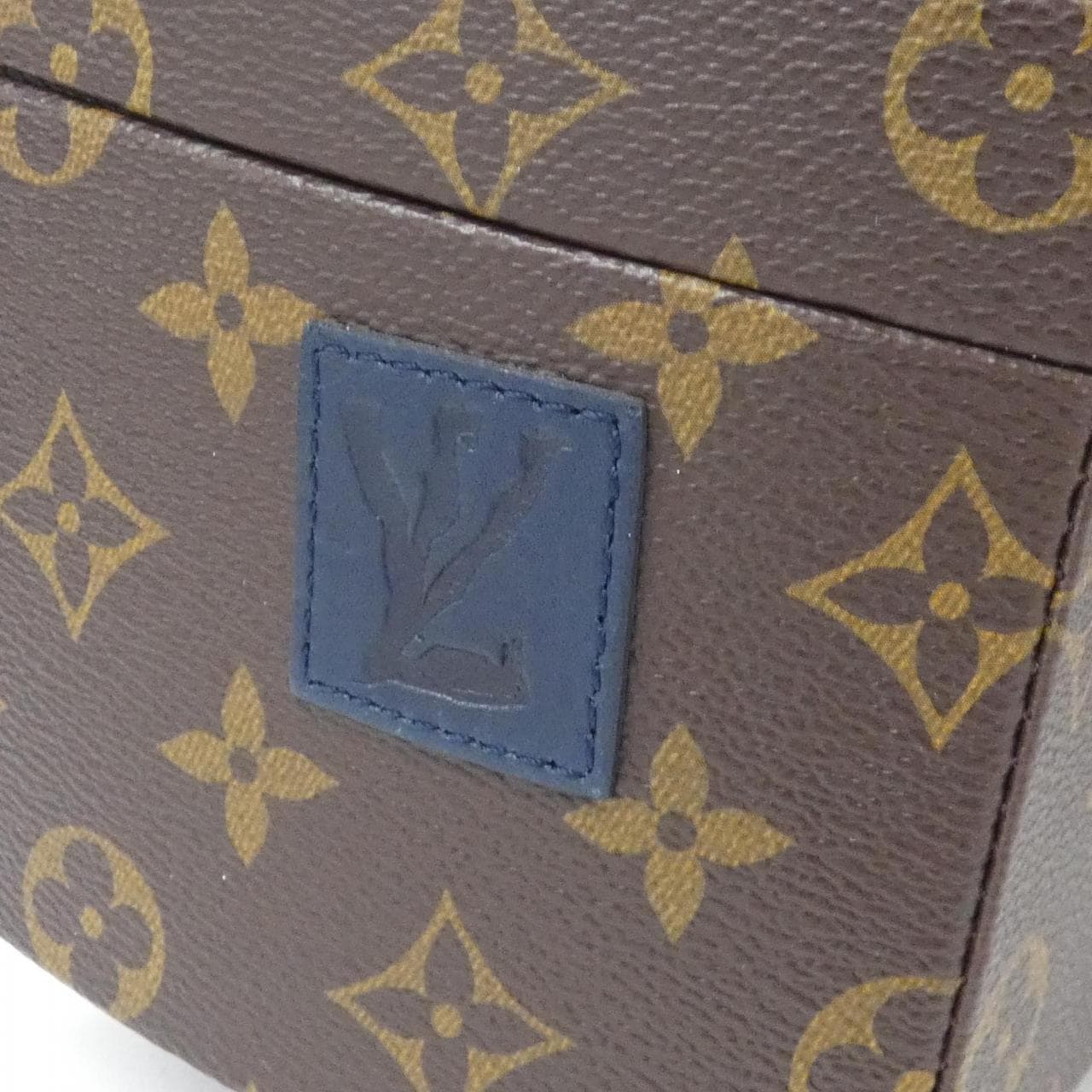 [vintage] LOUIS VUITTON Monogram (Iconoclast) Twisted Box M40275 包