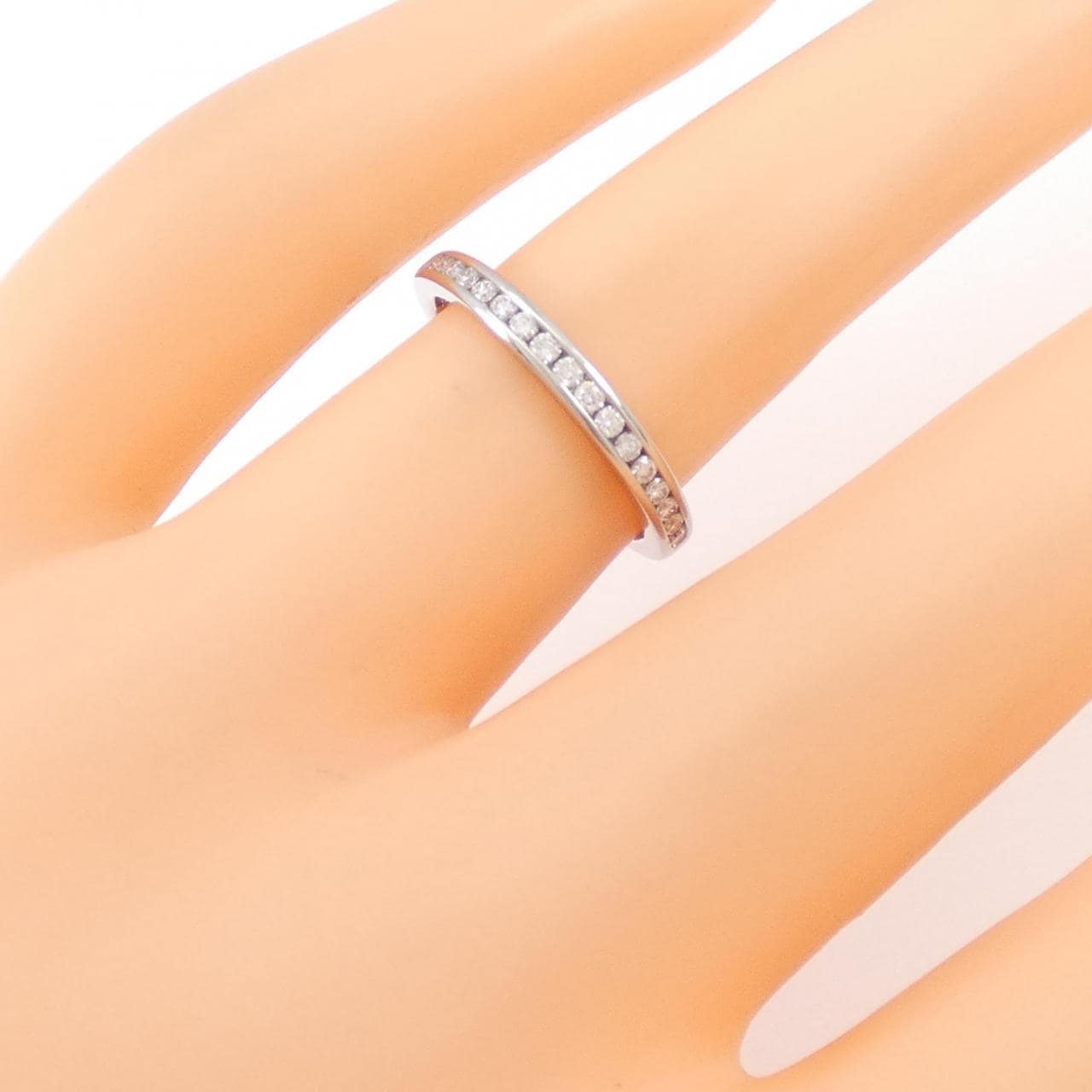 TIFFANY Half Circle Channel Setting Ring