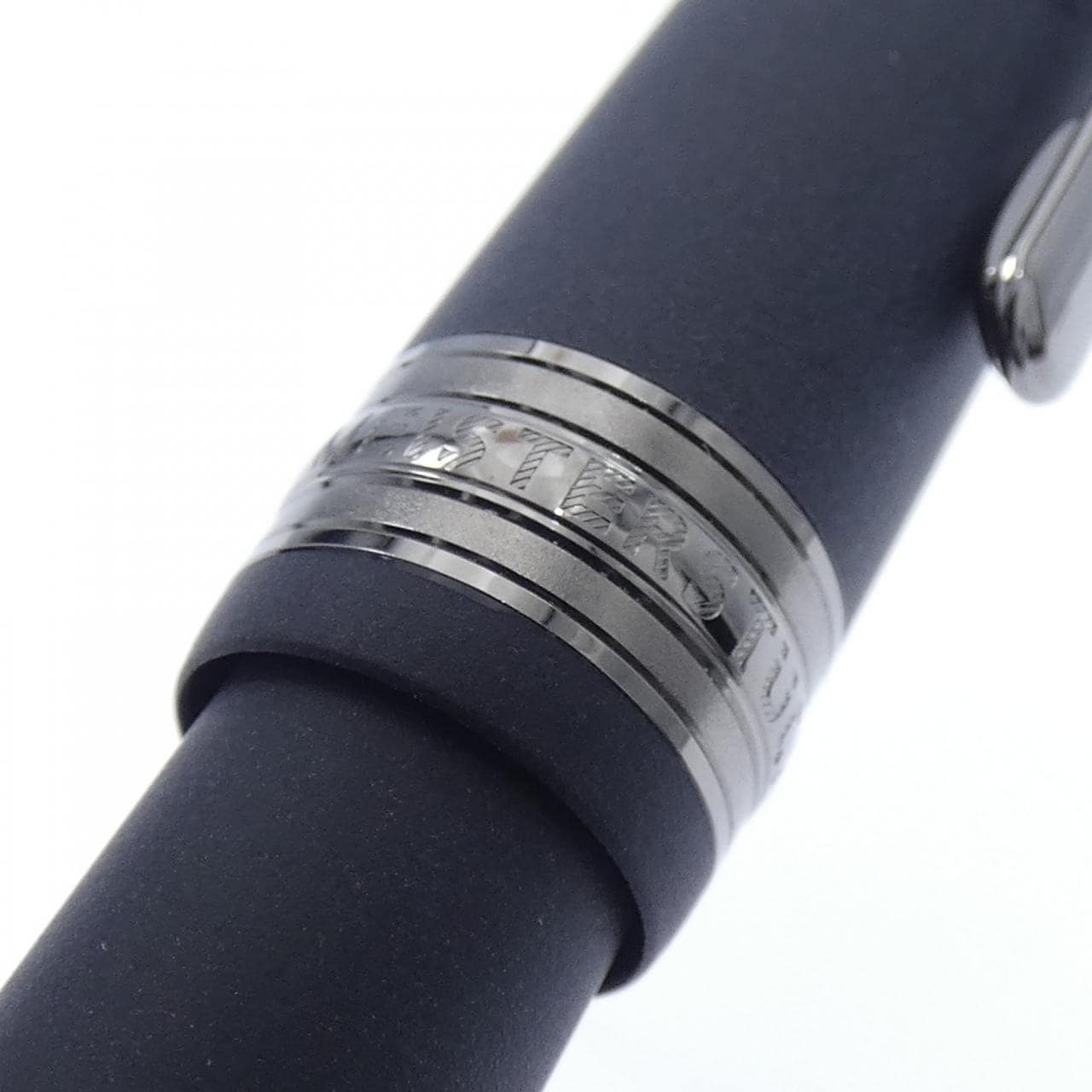 モンブラン マイスターシュテュックウルトラブラッククラシック 114827 万年筆