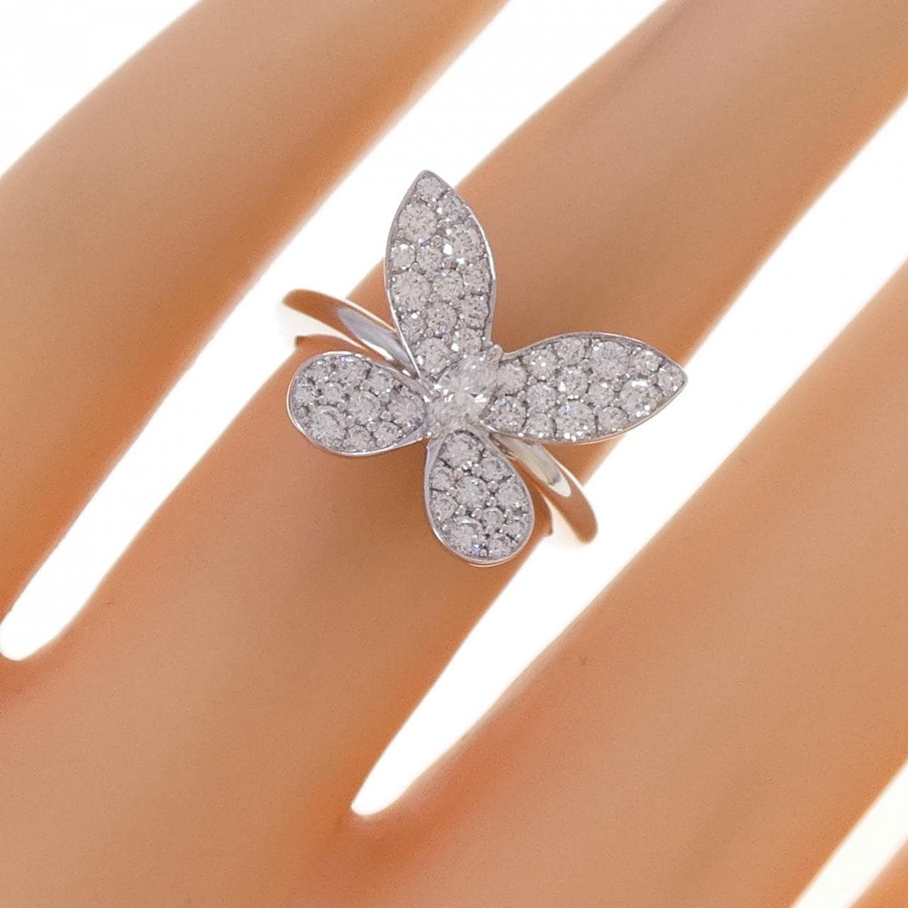 グラフ パヴェ バタフライ シルエット リング