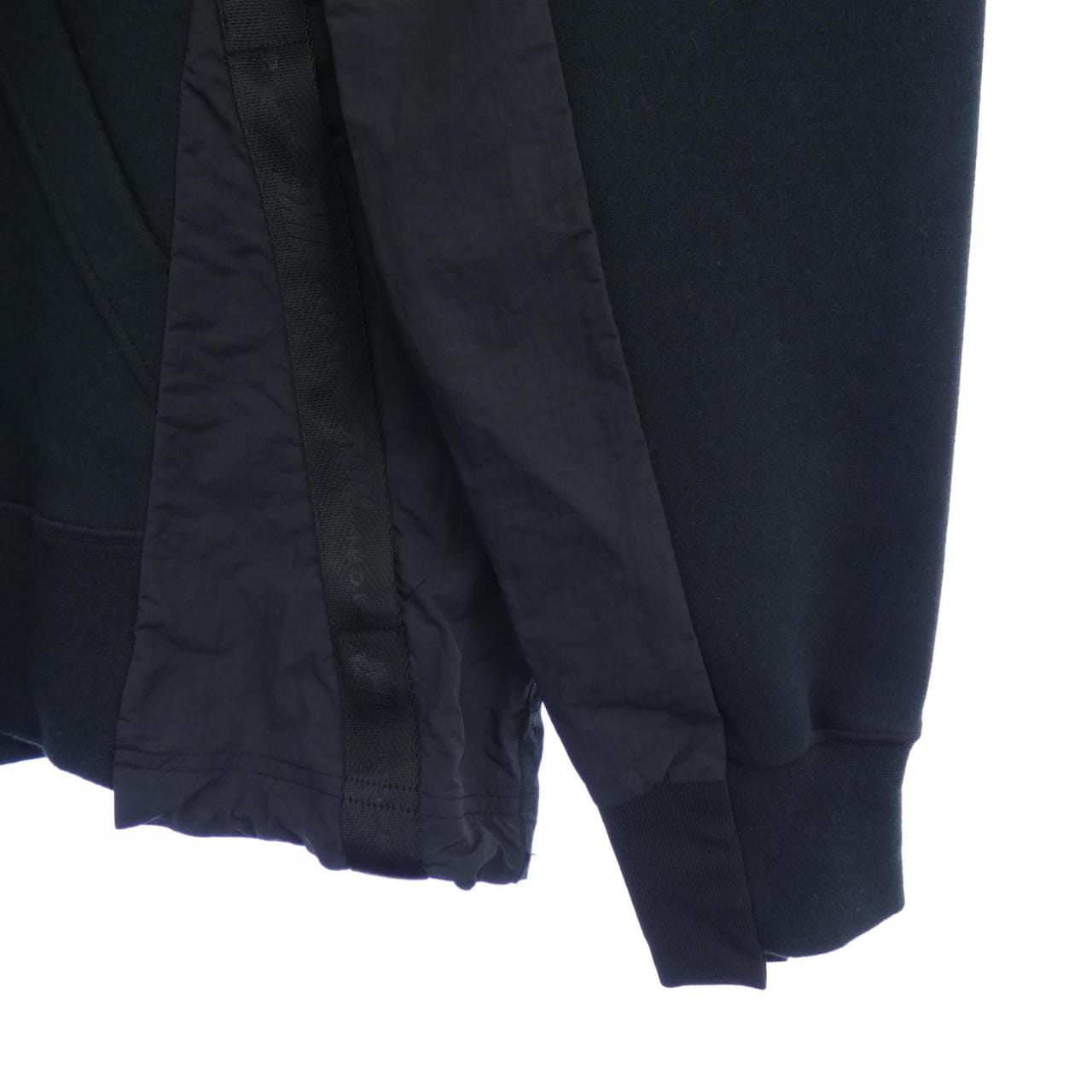 ナイキサカイ NIKE×SACAI CZ4695-010 パーカー