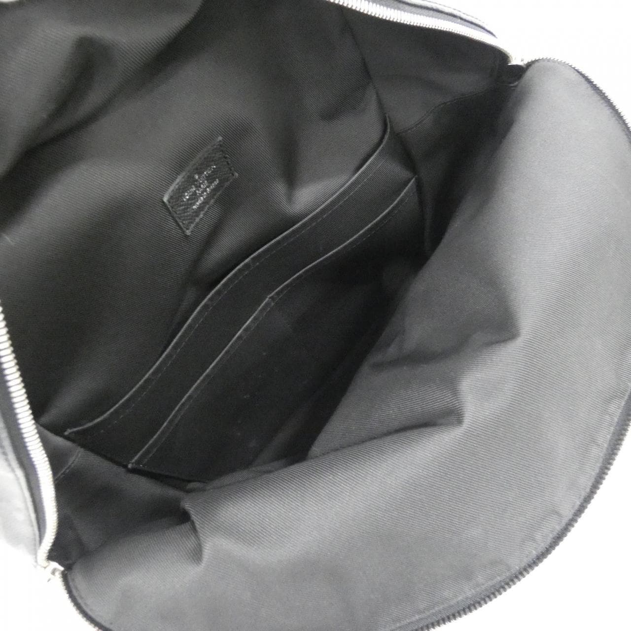 ルイヴィトン タイガ ラマ ディスカバリー バックパック M30230 リュックサック