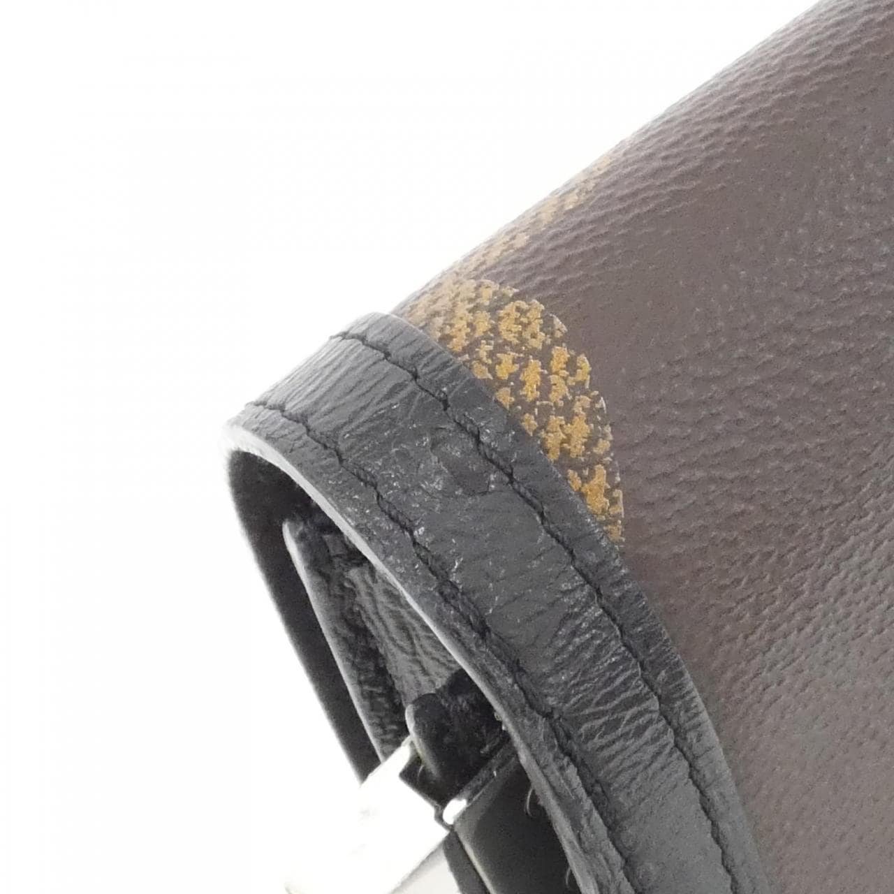 LOUIS VUITTON Monogram Reverse Dauphine M44599 Shoulder Bag