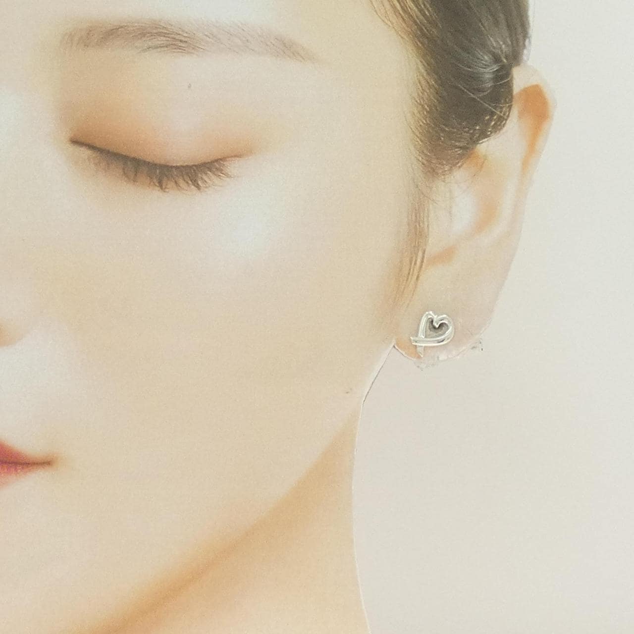 ティファニー ラビングハート ミニ ピアス