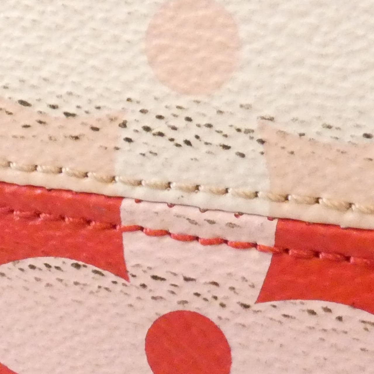 ルイヴィトン モノグラム ジャイアント オンザゴー GM M44569 バッグ