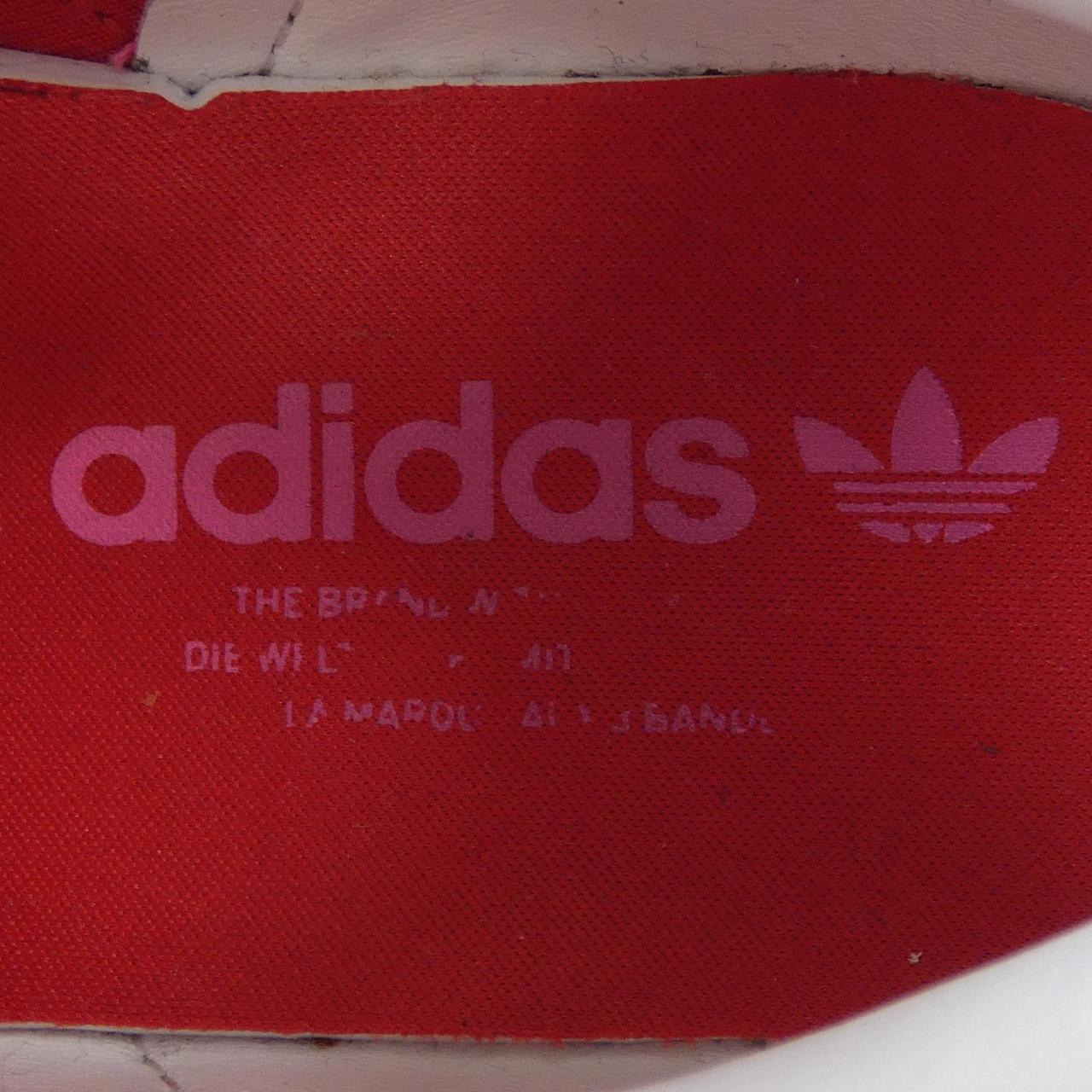 アディダス ADIDAS スニーカー