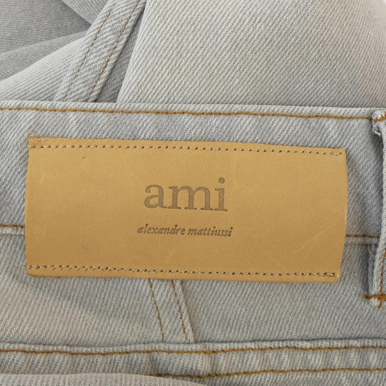 アミ AMI UTR500 ジーンズ