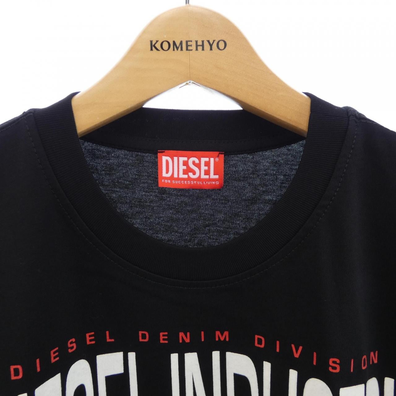 ディーゼル DIESEL A11076 0CATM 900 Tシャツ
