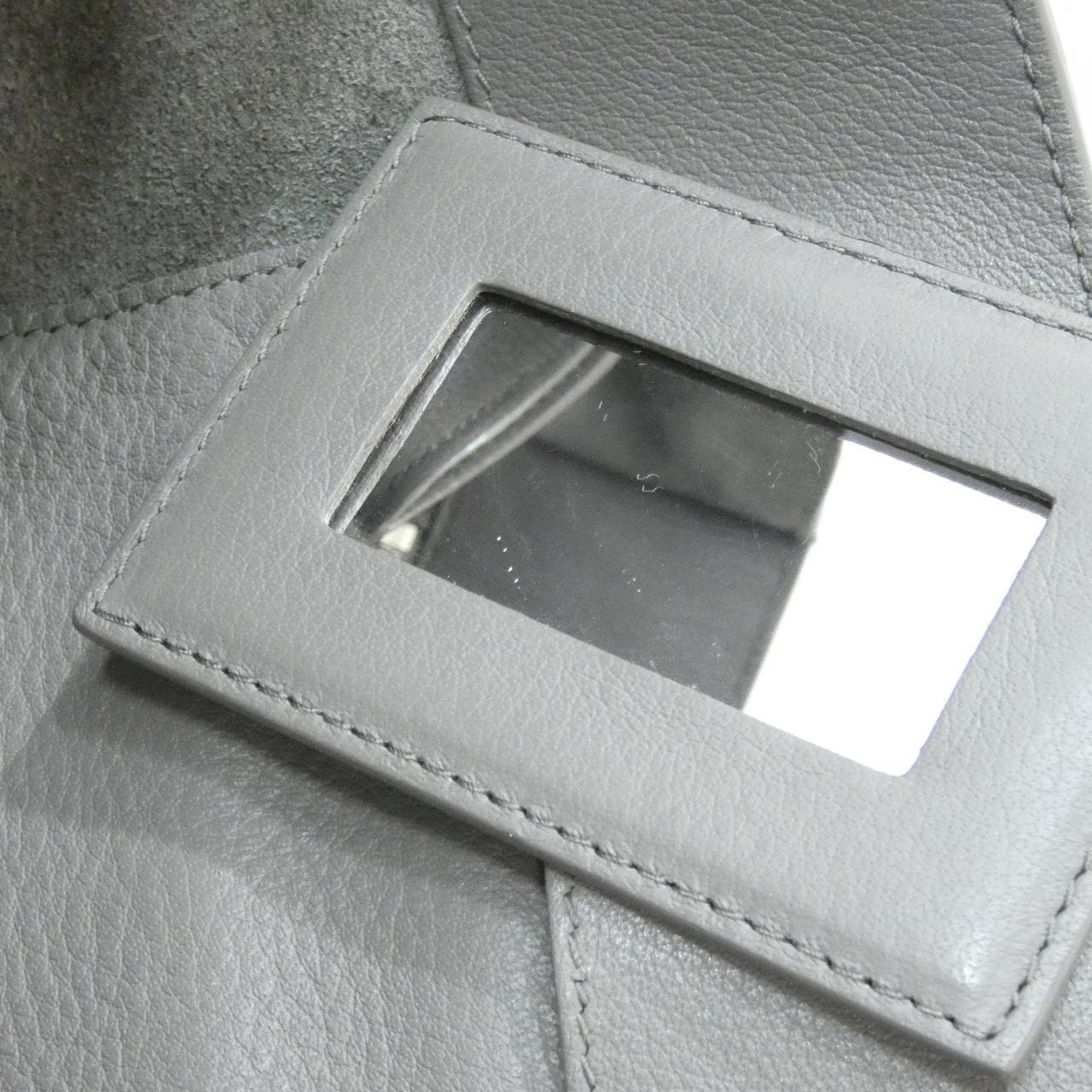 バレンシアガ PAPIER B4 ZIP AROUND 432596 DLQ0N バッグ