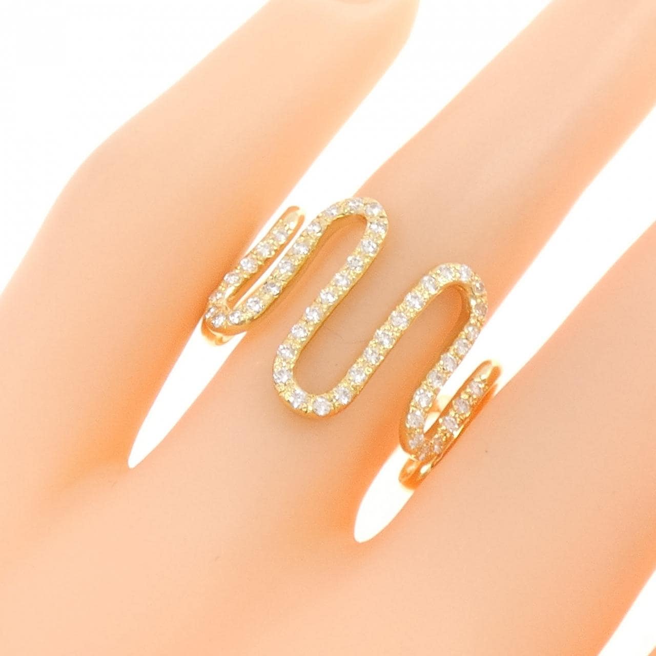 クイーン ダイヤモンド リング 0.35CT