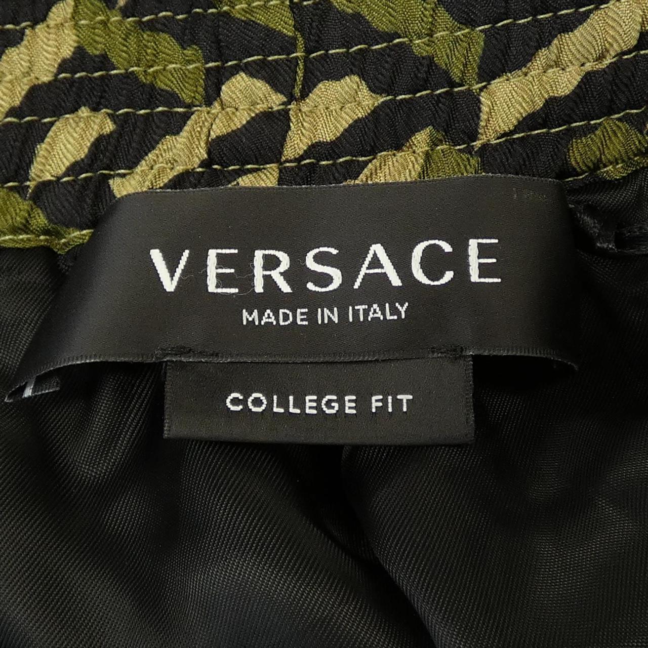 ヴェルサーチェ VERSACE 1002476 1A01849 ショートパンツ