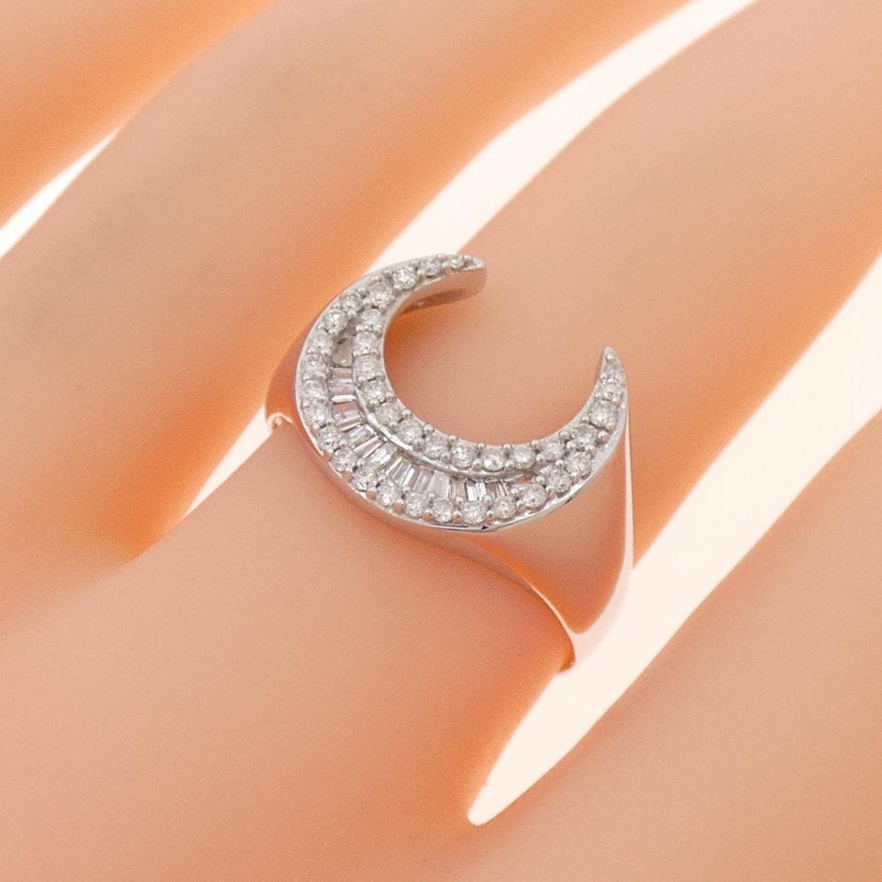 K18WG ダイヤモンド リング 0.30CT