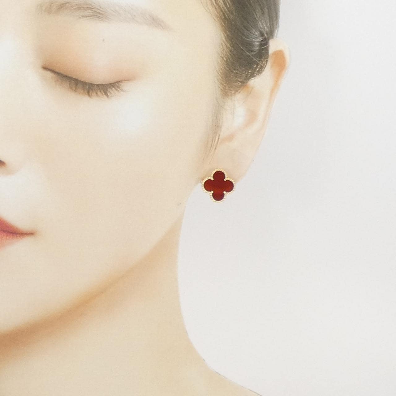 ヴァンクリーフ&アーペル ヴィンテージアルハンブラ ピアス