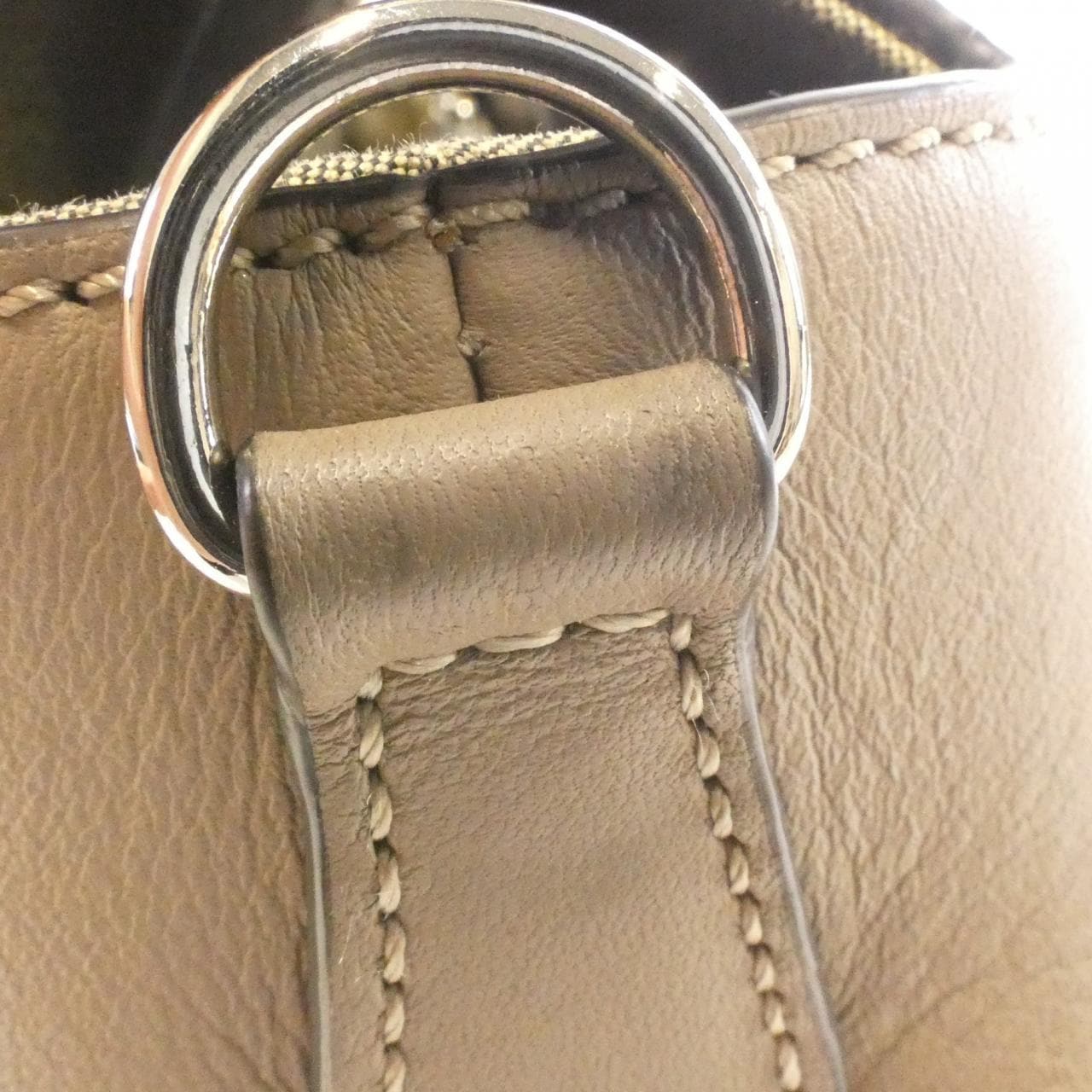 フェンディ バイ ザ ウェイ ミディアム 8BL146 1D5 バッグ