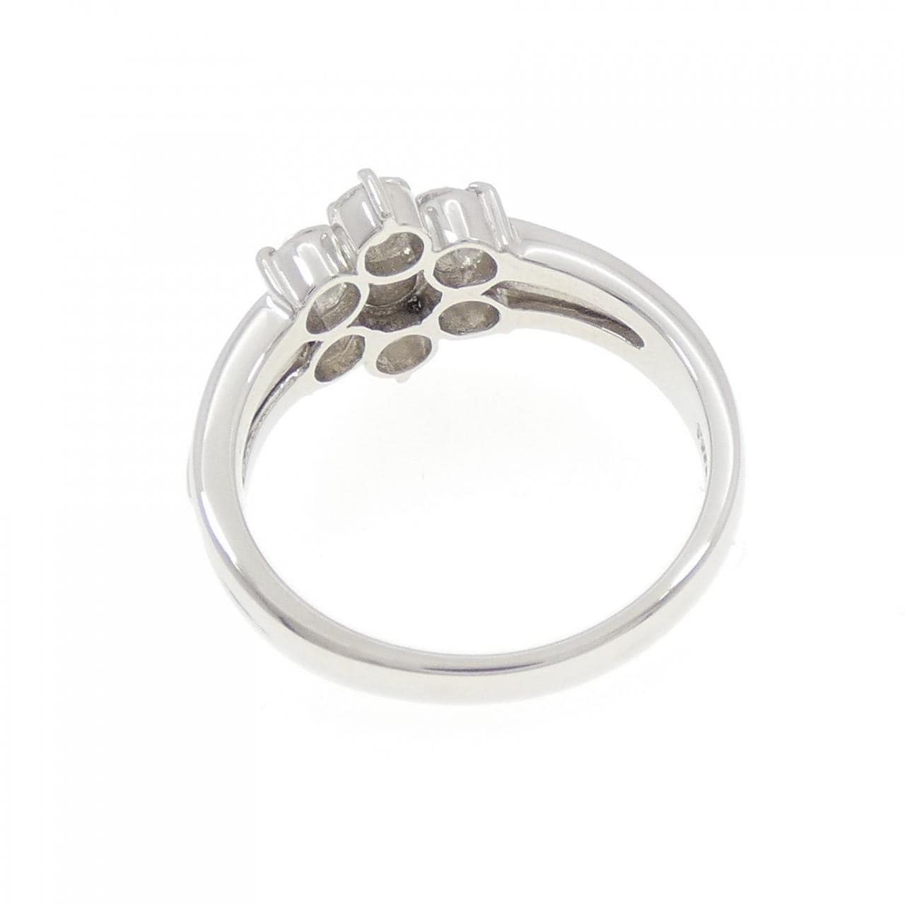 PT900 フラワー ダイヤモンド リング 0.85CT