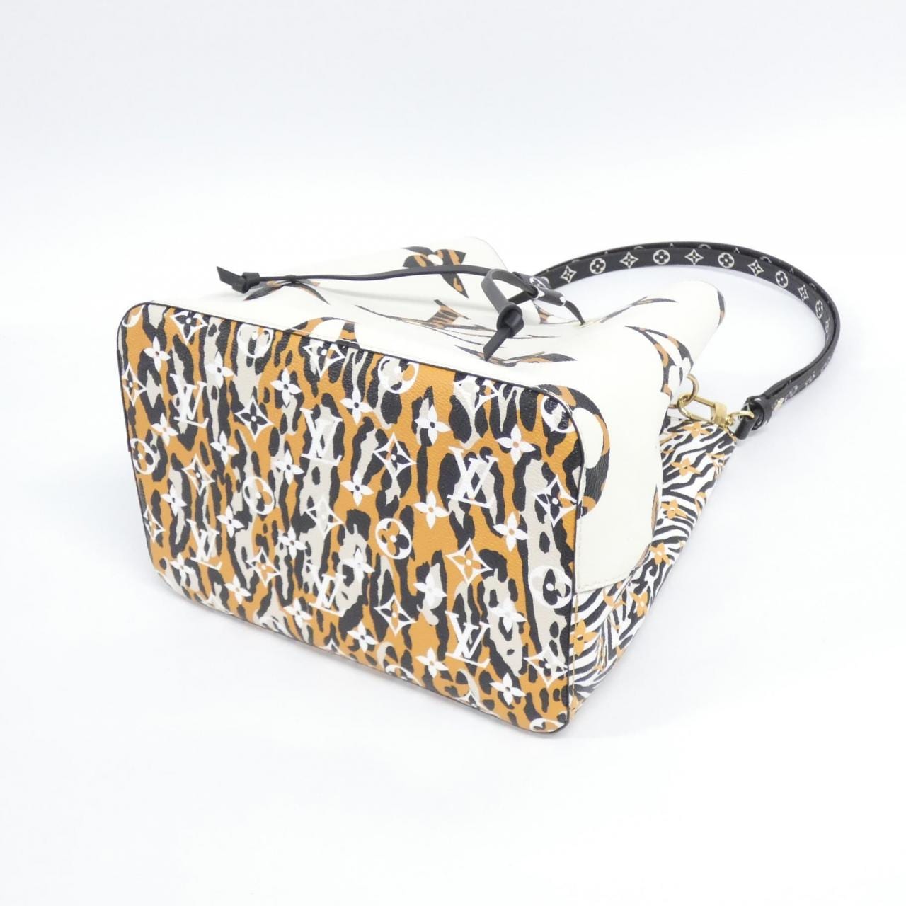 ルイヴィトン ジャイアント モノグラム ジャングル ネオ ノエ M44679 ショルダーバッグ