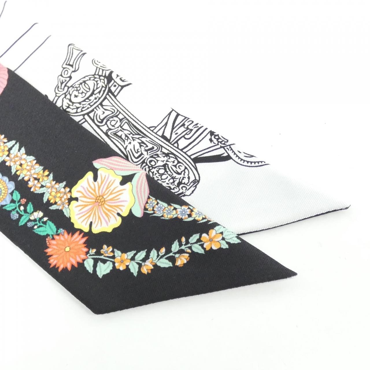 エルメス BRIDES DE GALA EN FLEURS ツイリー 064220S スカーフ