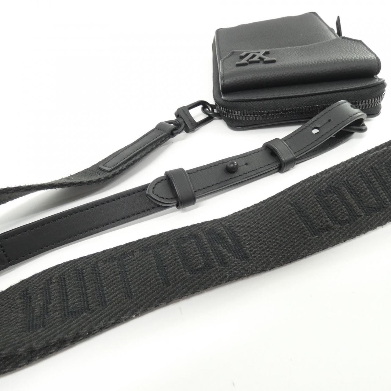 LOUIS VUITTON LV Aerogram 手机袋 M57089 单肩包