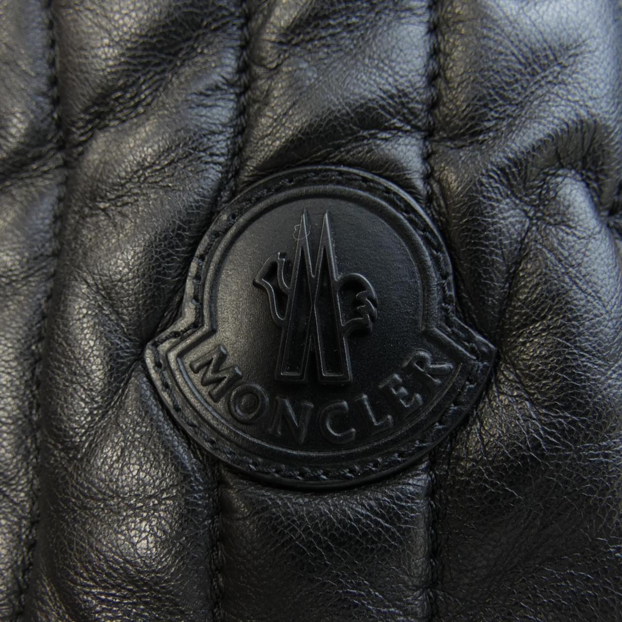 モンクレール MONCLER ダウンジャケット