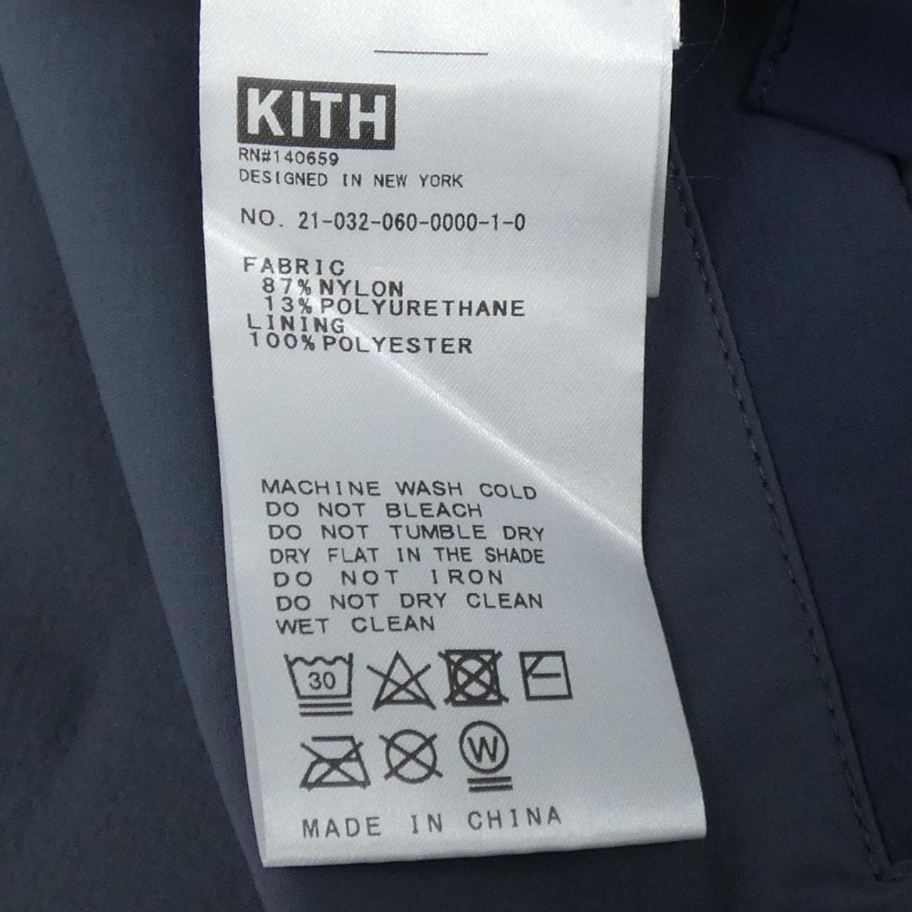 キス KITH ショートパンツ