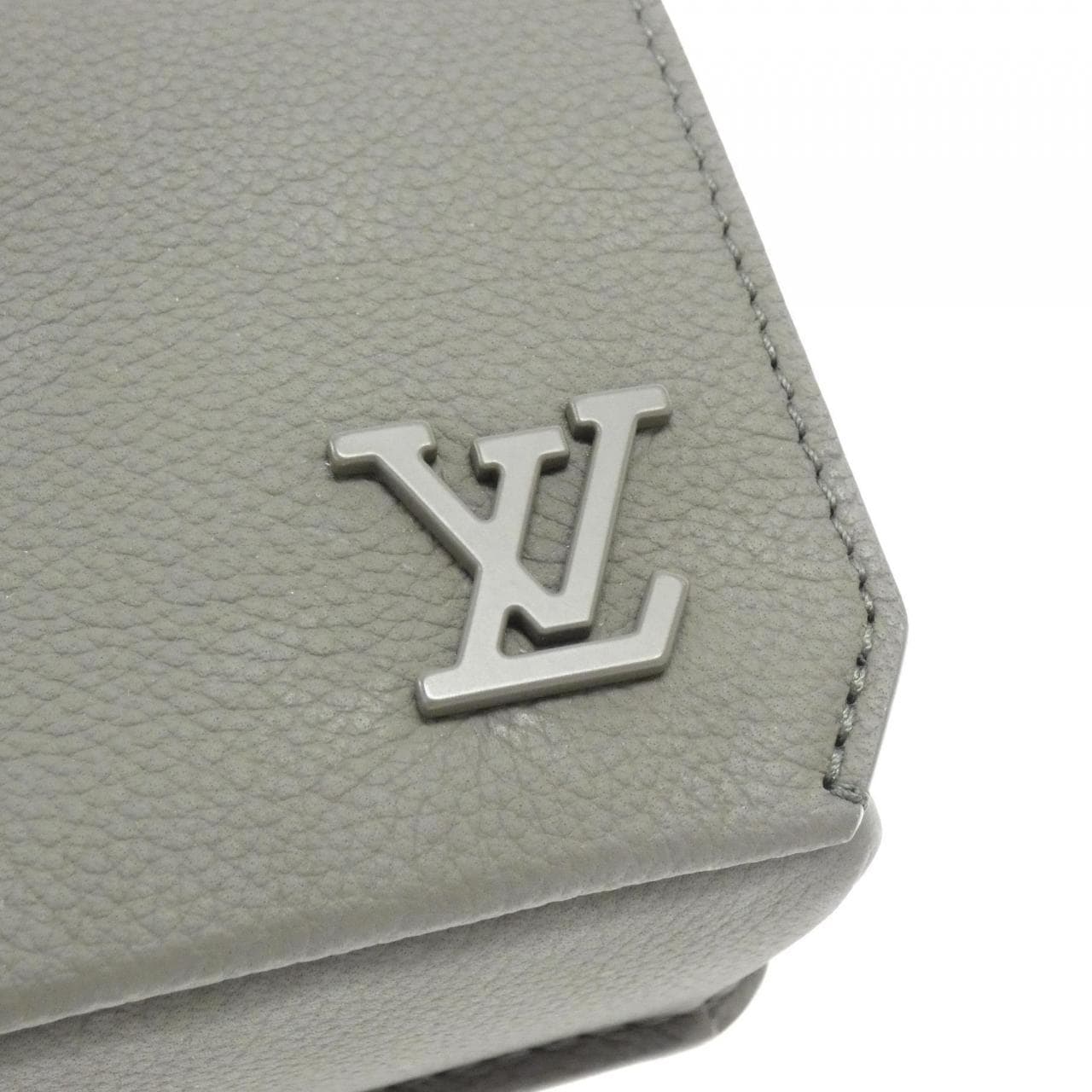 LOUIS VUITTON LV Aerogram Fastline Wearable Wallet M82086 Shoulder Bag