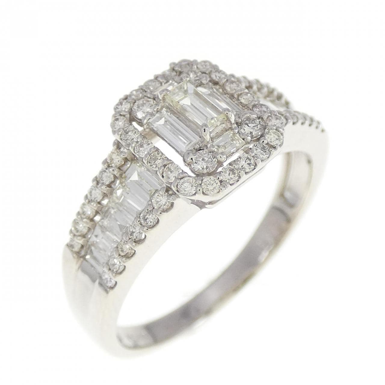 [BRAND NEW] PT Diamond Ring 0.70CT