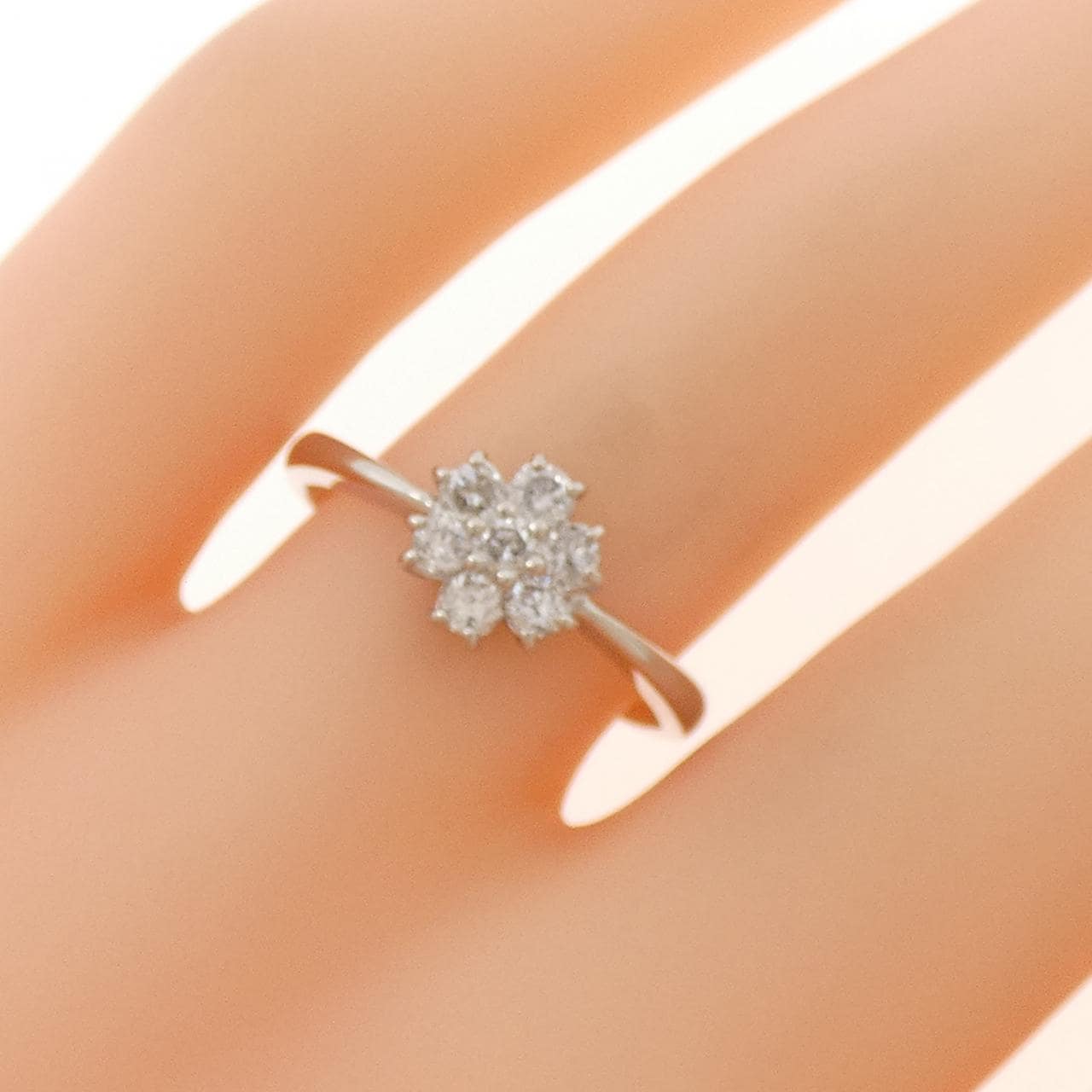 PT900 フラワー ダイヤモンド リング 0.35CT