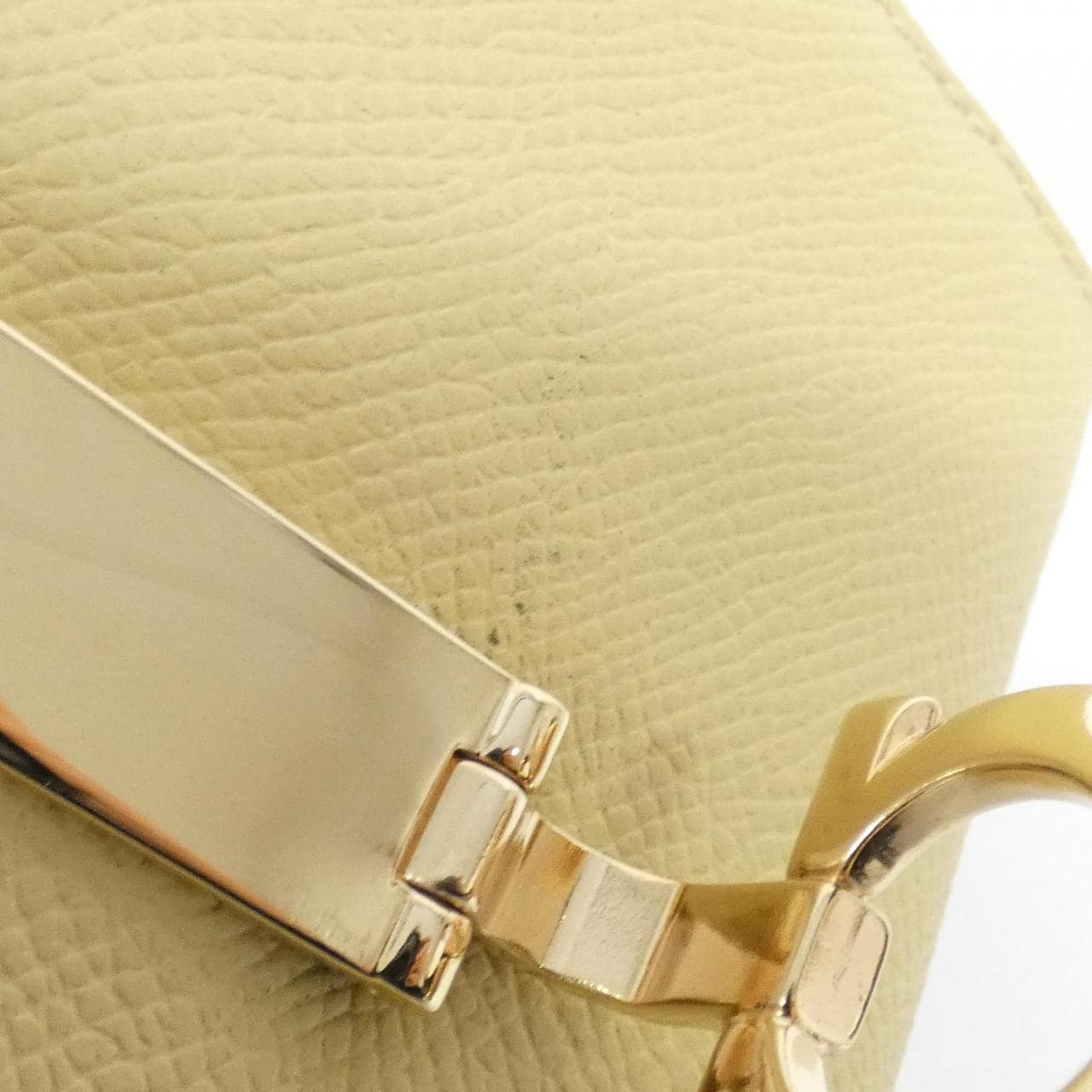 サルヴァトーレフェラガモ 22 C877 財布