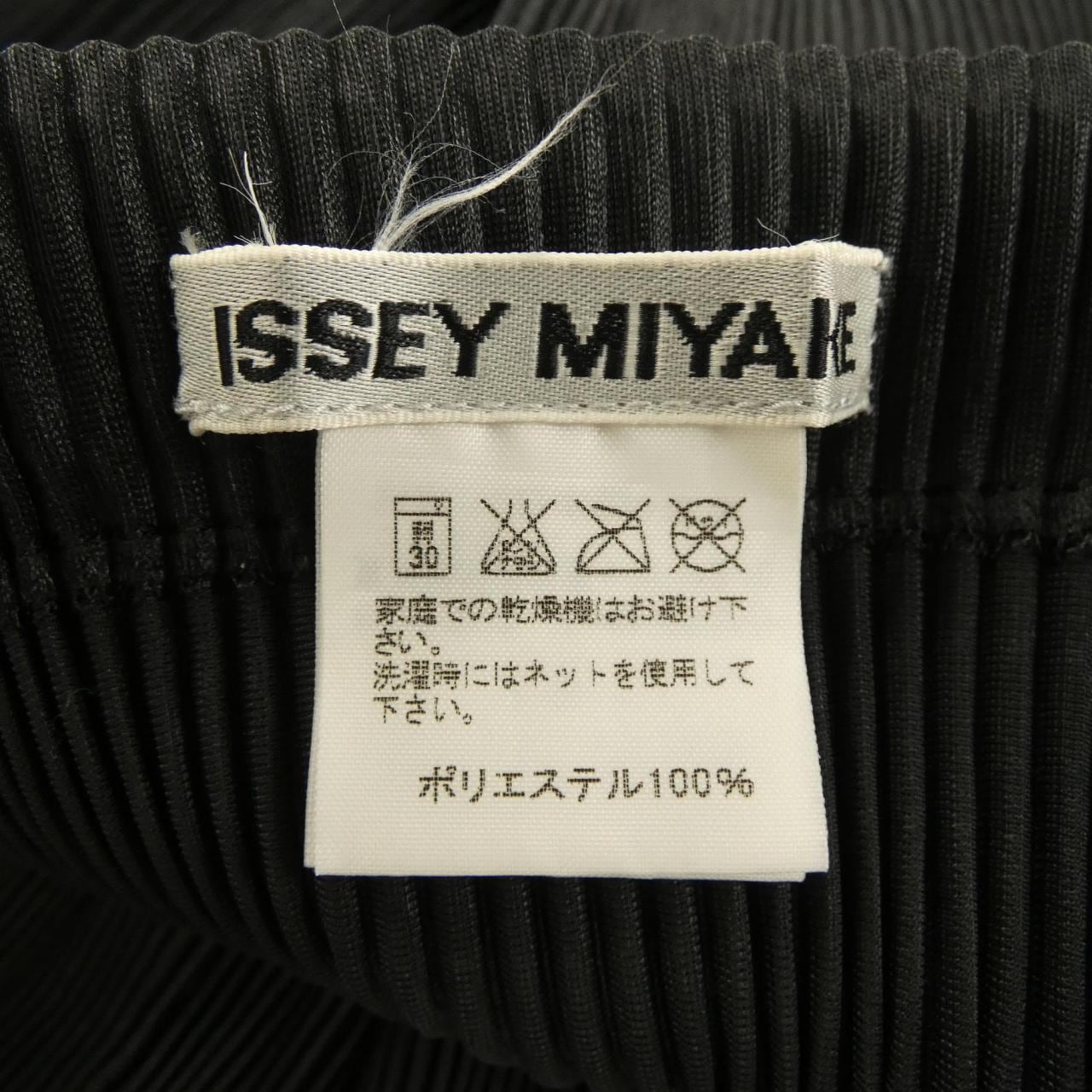 イッセイミヤケ ISSEY MIYAKE IM12FG062 スカート