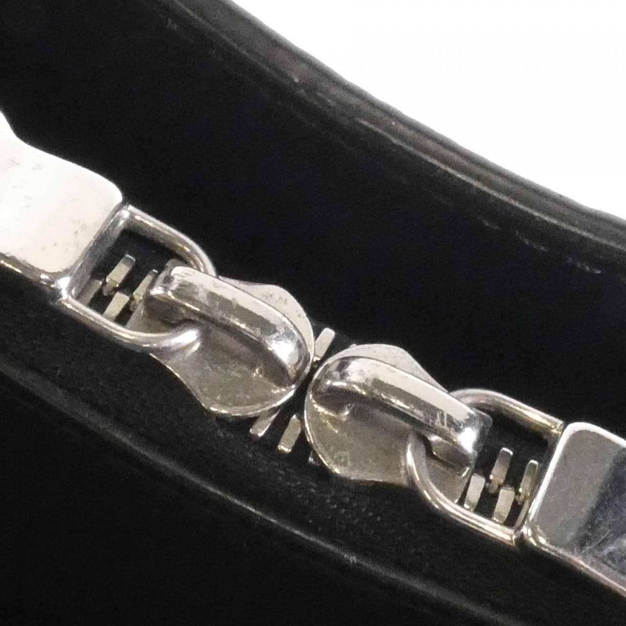 ルイヴィトン トリヨン カバ ビジネス M55732 バッグ