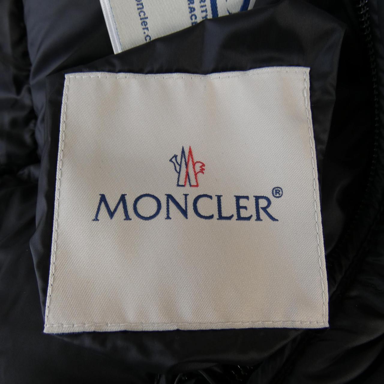 モンクレール MONCLER ダウンジャケット