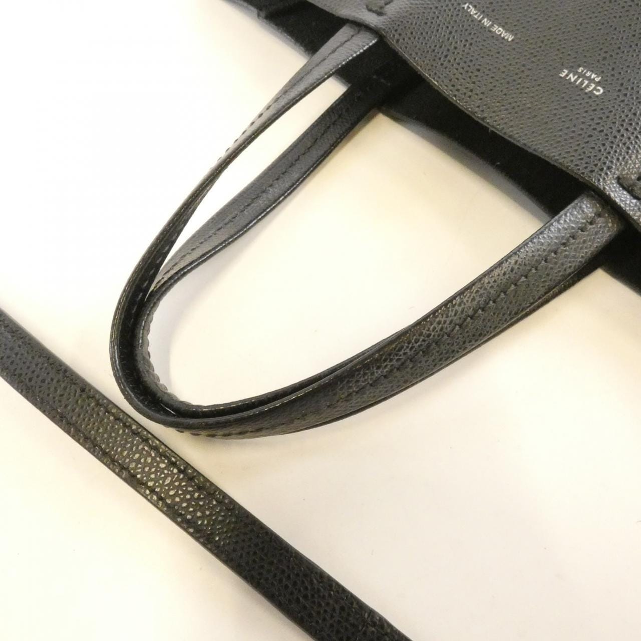 セリーヌ バーティカル カバ スモール 176183XBA バッグ