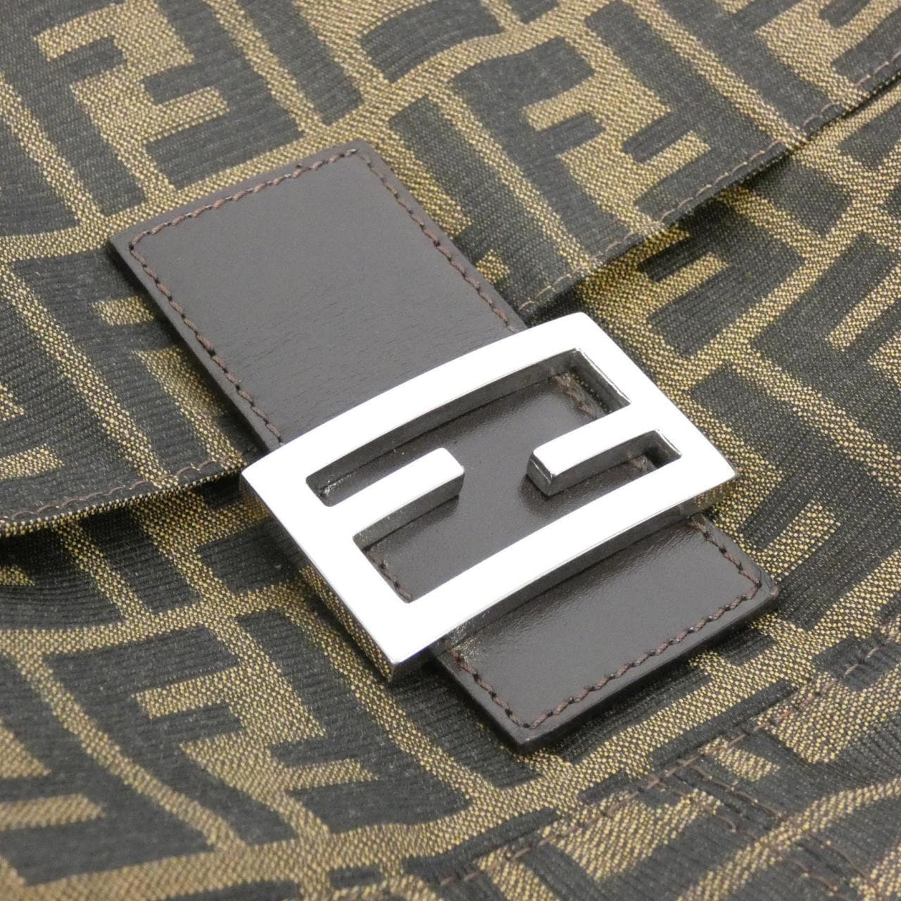 【ヴィンテージ】フェンディ マンマ バゲット 26325 ショルダーバッグ