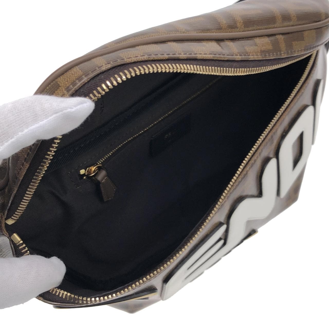 フェンディ 8BM006 A5N7 ウエストバッグ