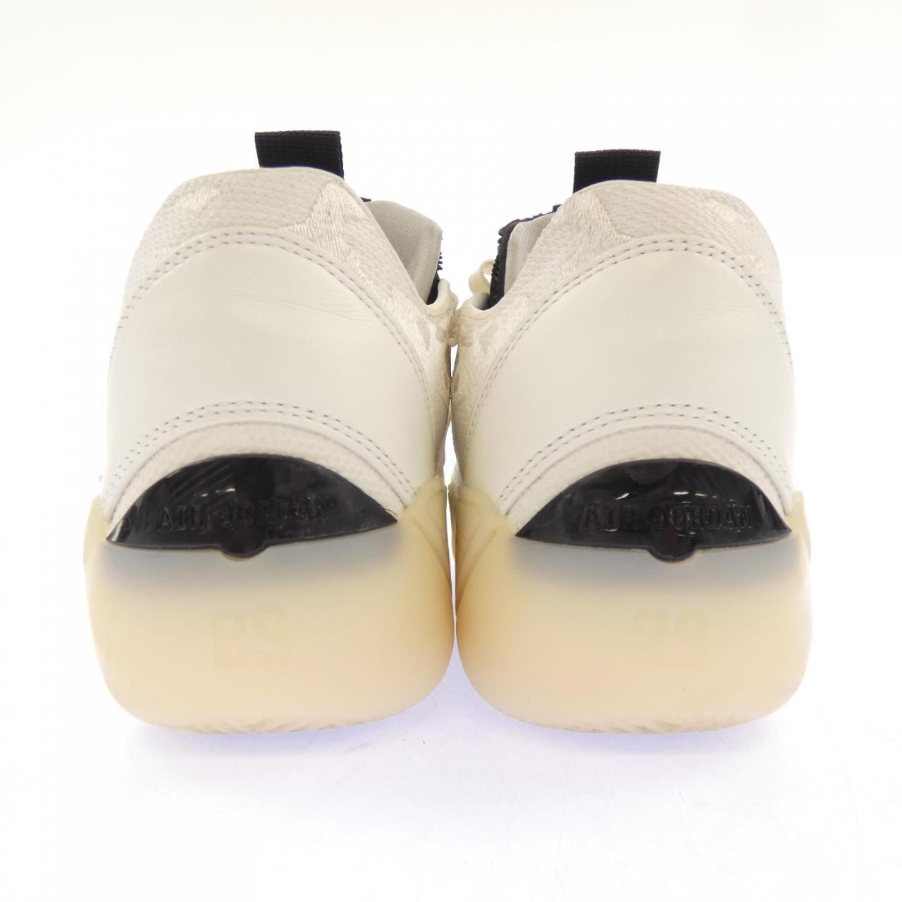 ナイキ ジョーダン NIKE JORDAN FQ0214-104 スニーカー